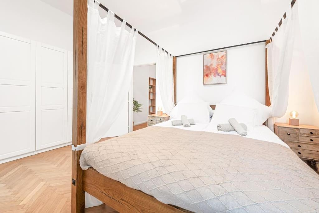 Cozy Apartment In Quiet Location, Fast Train Station 100M Away, Contactless Check-In Viena Exterior foto