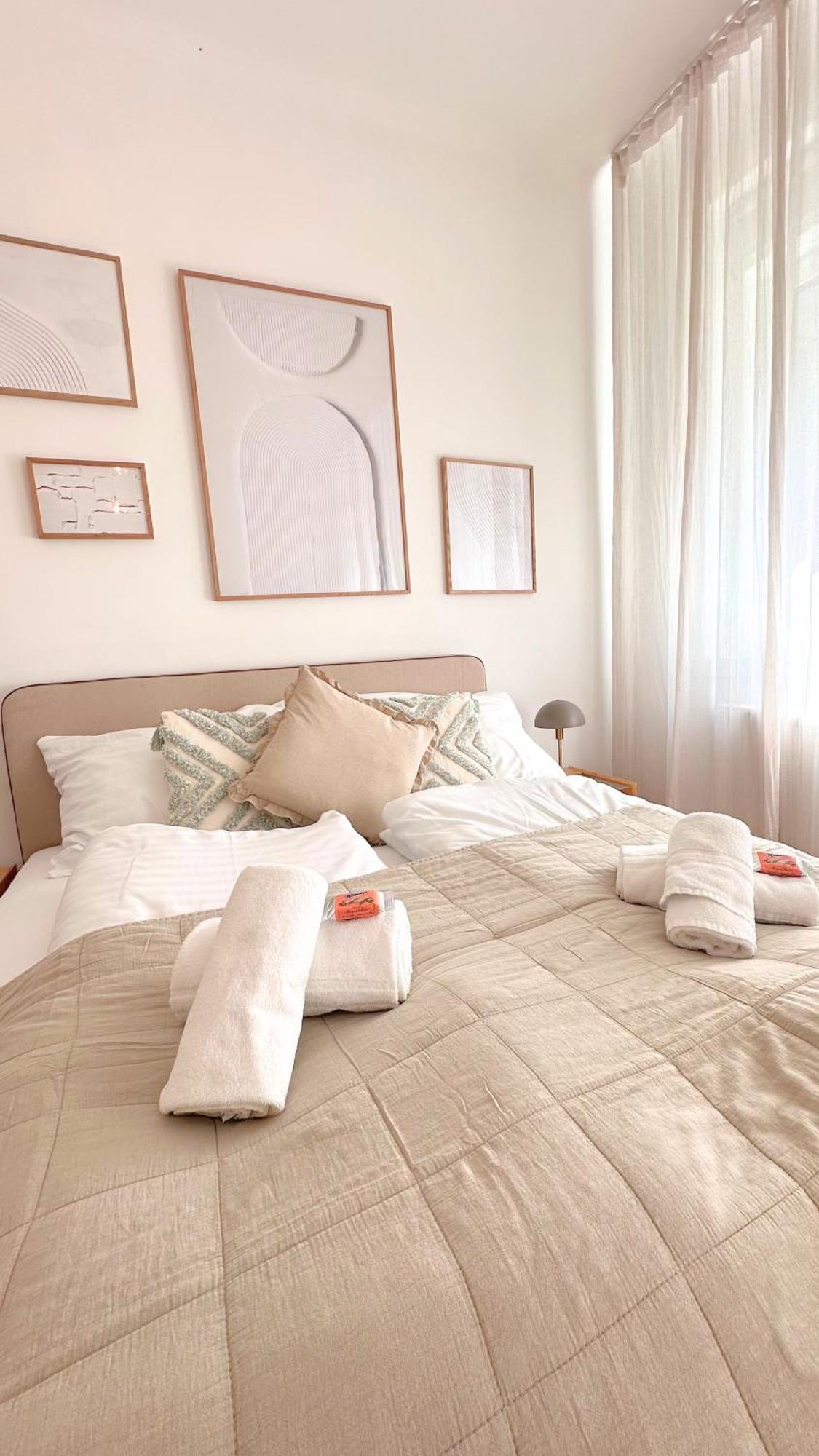 Cozy Apartment In Quiet Location, Fast Train Station 100M Away, Contactless Check-In Viena Exterior foto
